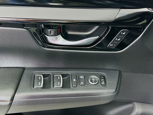 Used 2025 Honda CR-V Sport Touring image 18