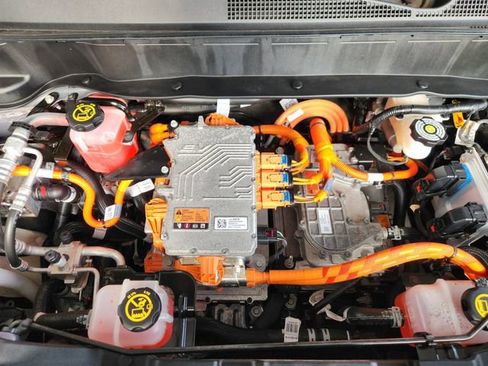Used 2022 Chevrolet Bolt EUV Premier FWD image 30