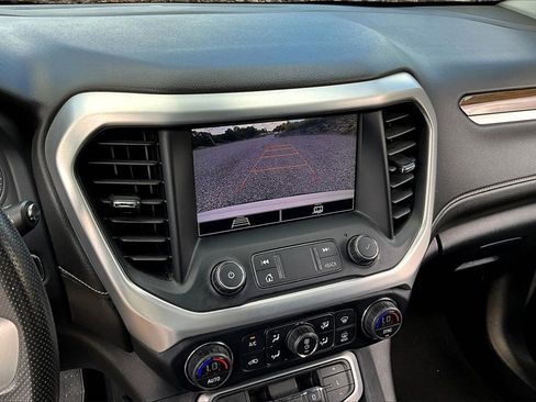 Used 2021 GMC Acadia SLE w/ Driver Convenience Package image 18