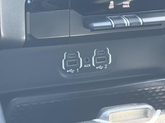 Used 2020 RAM 1500 Big Horn RWD image 16