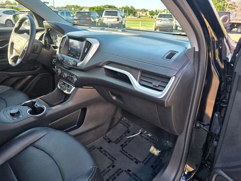 Used 2024 GMC Terrain SLT AWD/4WD image 9