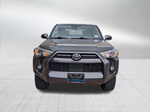 Used 2021 Toyota 4Runner SR5 Premium w/ Moonroof Package AWD/4WD image 8