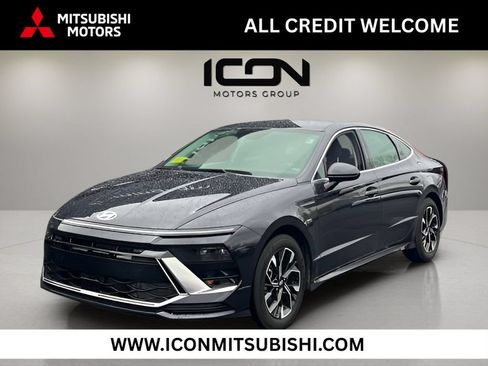 Used 2025 Hyundai Sonata SEL FWD image 1