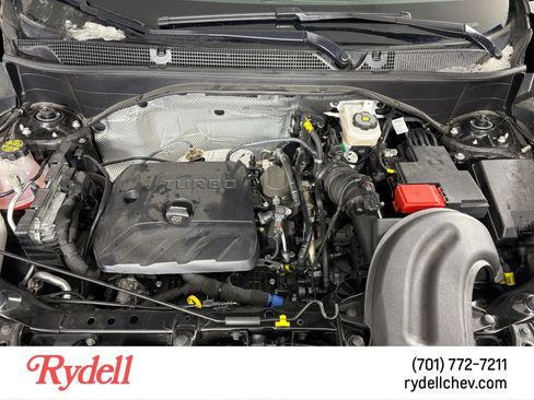 Used 2025 Buick Encore GX Avenir w/ Avenir Technology Package image 19