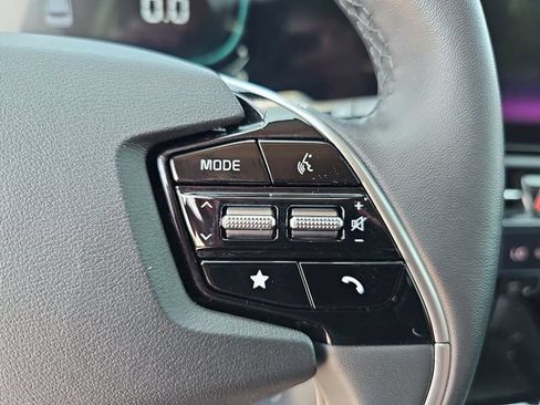 Used 2024 Kia Niro SX Touring FWD image 13