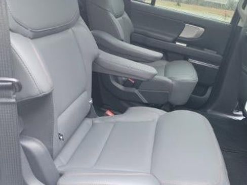 New 2025 Ford Expedition Active image 46