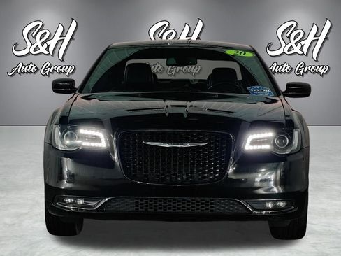 Used 2020 Chrysler 300 S AWD/4WD image 22