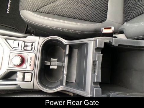 Used 2023 Subaru Forester Premium image 21