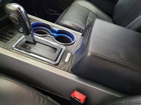 Used 2016 Ford Expedition Limited RWD image 26