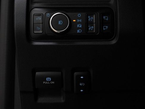 Used 2025 Ford F250 Platinum image 43