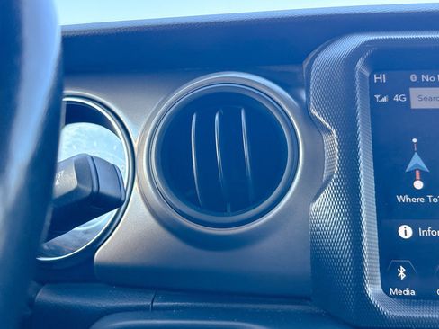 Used 2021 Jeep Wrangler Unlimited Sport image 27