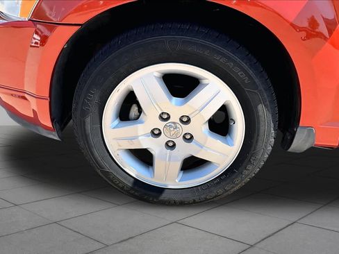 Used 2009 Dodge Caliber SXT FWD image 9