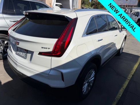 Used 2024 Cadillac XT4 Luxury FWD image 3