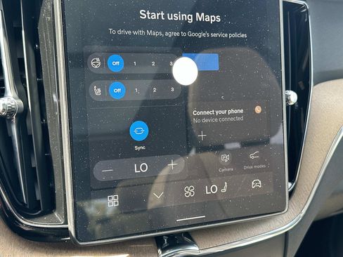 New 2026 Volvo XC60 B5 Plus w/ Protection Package Premier image 25