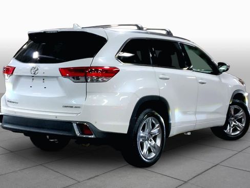 Used 2017 Toyota Highlander Limited AWD/4WD image 13
