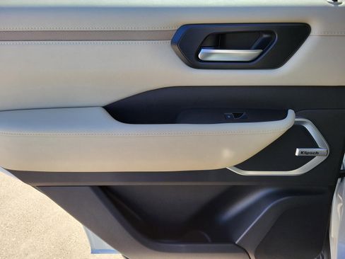 New 2026 Nissan Armada Platinum image 17