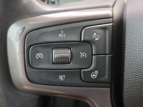 Used 2022 Chevrolet Silverado 1500 ZR2 w/ Technology Package AWD/4WD image 12