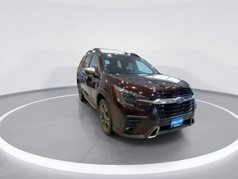 Used 2023 Subaru Ascent Touring image 2