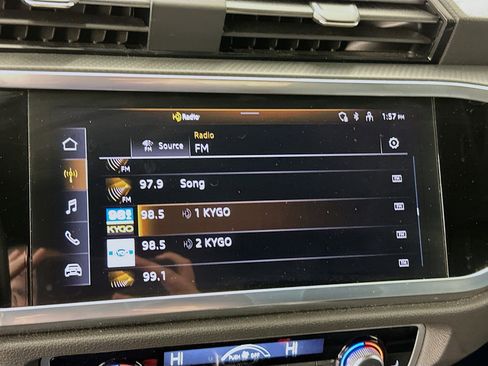 Used 2023 Audi Q3 2.0T Premium image 21