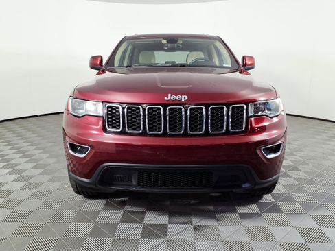 Used 2018 Jeep Grand Cherokee Laredo RWD image 2