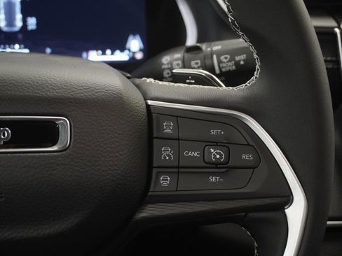 New 2026 Jeep Grand Cherokee Laredo AWD/4WD image 25