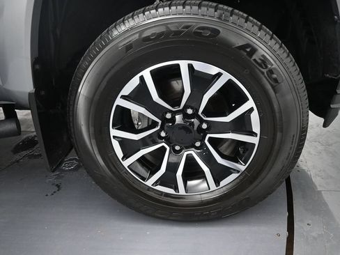 Used 2021 Toyota Tacoma TRD Sport AWD/4WD image 42
