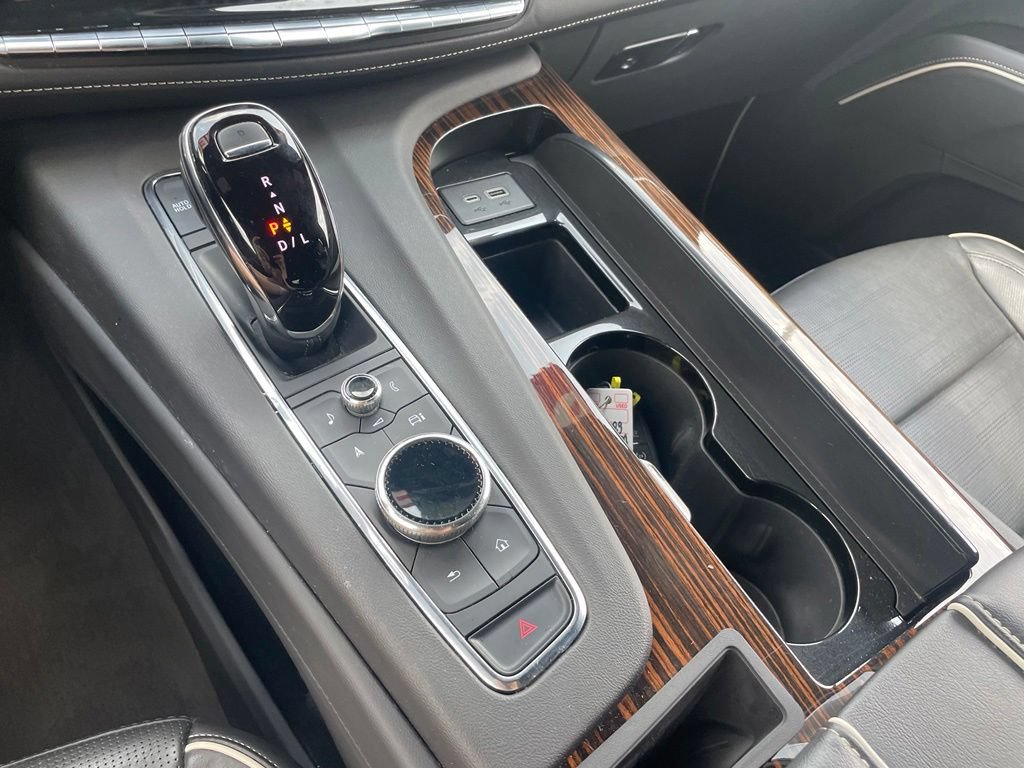 Used 2023 Cadillac Escalade ESV Premium Luxury AWD/4WD image 17