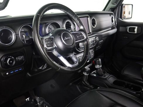 Used 2022 Jeep Wrangler Unlimited Sahara w/ Cold Weather Group AWD/4WD image 25