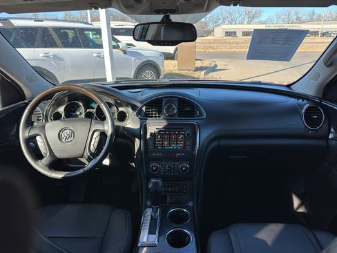 Used 2017 Buick Enclave Leather image 12