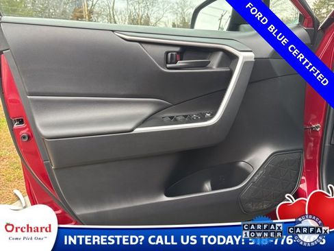 Used 2021 Toyota RAV4 LE image 12