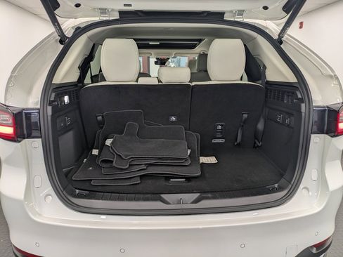 Used 2024 MAZDA CX-90 Plug-In Hybrid w/ Premium Plus image 23