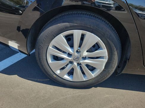 Used 2025 Nissan Sentra S image 7