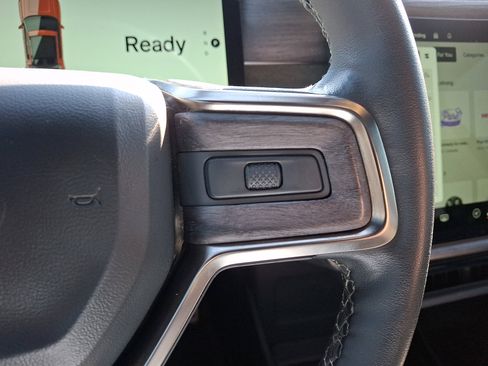 Used 2022 Rivian R1T Adventure image 21