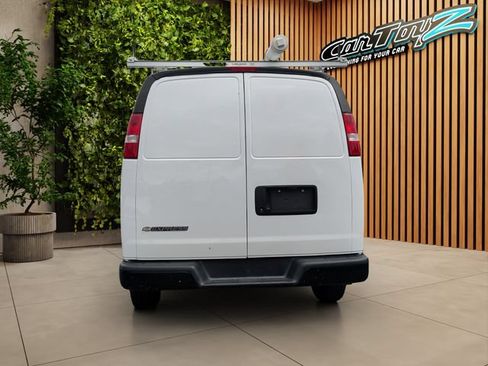 Used 2020 Chevrolet Express 2500 w/ Driver Convenience Package RWD image 3