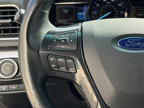 Used 2017 Ford Explorer XLT w/ Equipment Group 202A image 19