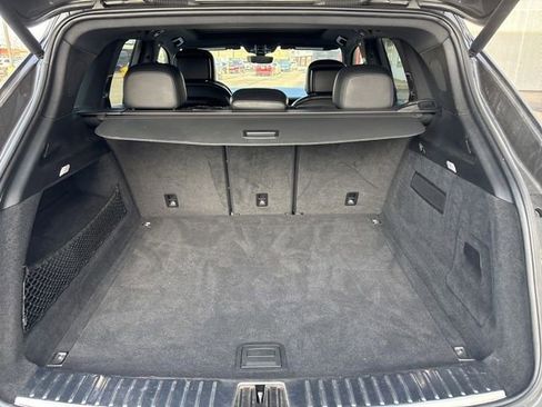 Used 2020 Porsche Cayenne S image 31