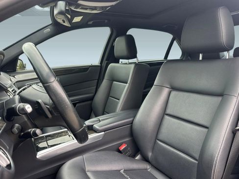 Used 2016 Mercedes-Benz E 350 Sedan image 5
