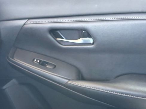 Used 2022 Nissan Sentra SV w/ All-Weather Package FWD image 31