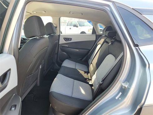 Used 2021 Hyundai Kona SEL image 6