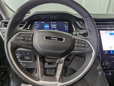 Used 2023 Jeep Grand Cherokee 4WD 4xe image 19