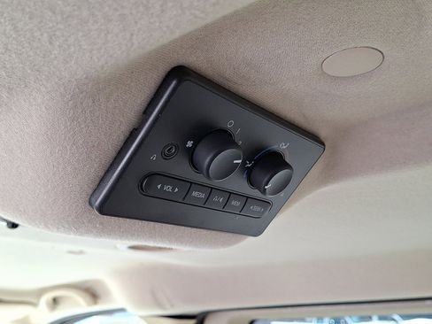 Used 2004 Ford Freestar SEL image 13