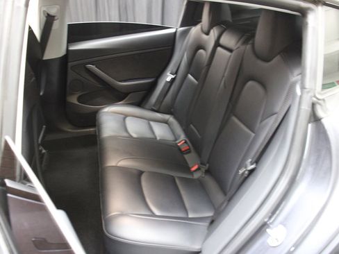 Used 2022 Tesla Model 3 Long Range image 21