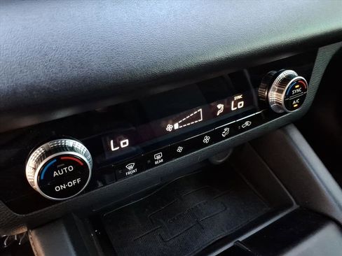 Used 2022 Mitsubishi Outlander ES image 21