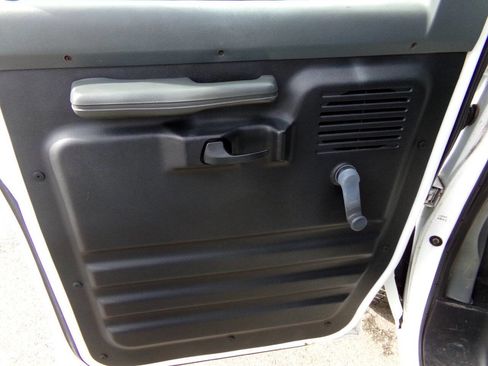 Used 1995 Ford E-250 and Econoline 250 Super image 22