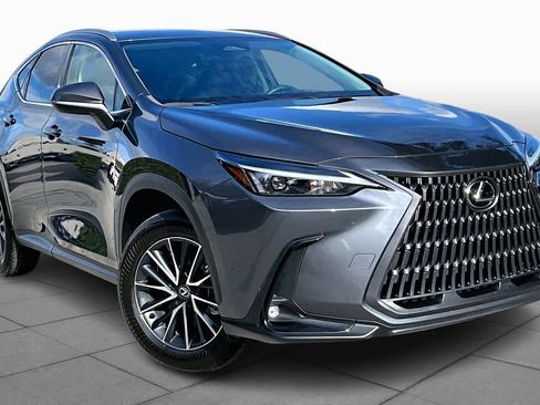 Used 2024 Lexus NX 250 w/ Towing Package (2000 Lbs) image 3