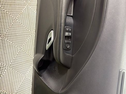 Used 2015 Dodge Challenger R/T Plus RWD image 11