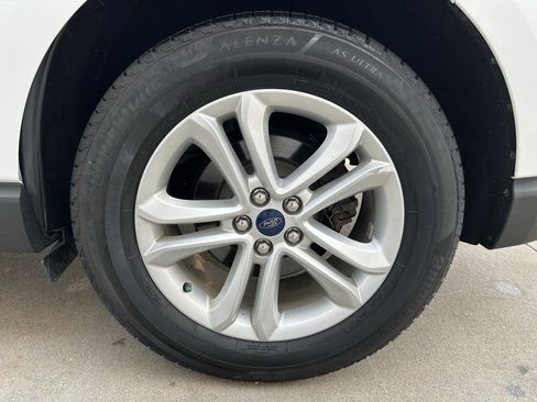 Used 2020 Ford Edge SEL w/ Convenience Package AWD/4WD image 11