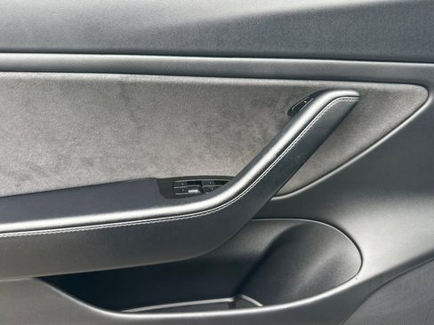 Used 2018 Tesla Model 3 Long Range image 11