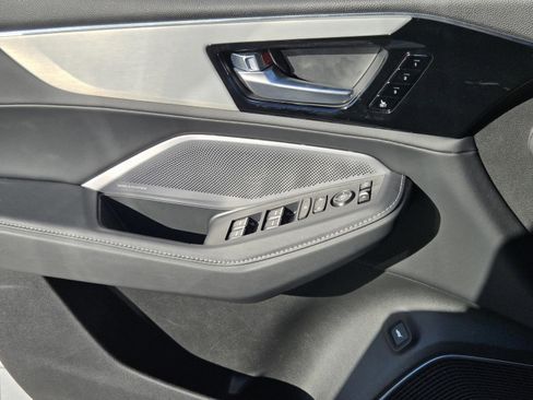 Certified 2026 Acura MDX w/ Technology Package FWD image 27