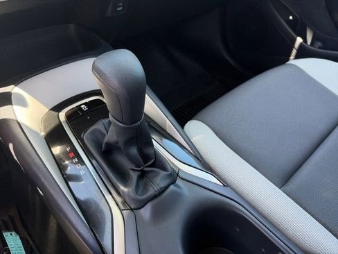 Used 2025 Toyota Corolla LE FWD image 19